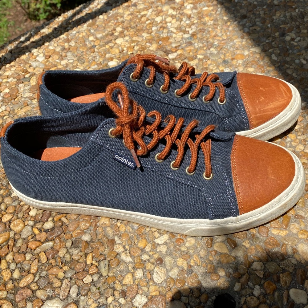 POINTER tennis shoe, worn once, EXC condition
